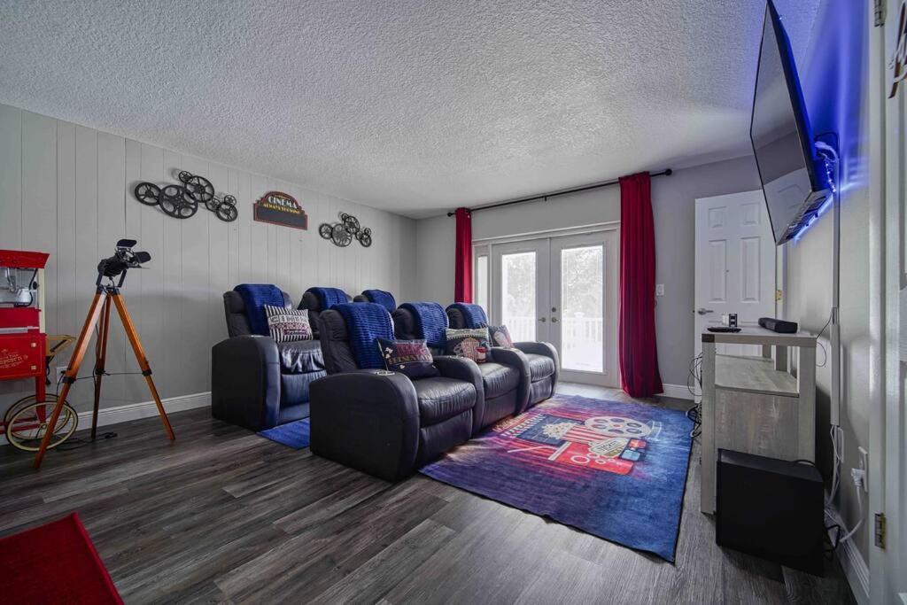 Stylish Lake Home With Huge Pool, Arcade With Ps5,And Theater Just 5 Min From Legoland 윈터헤이븐 외부 사진
